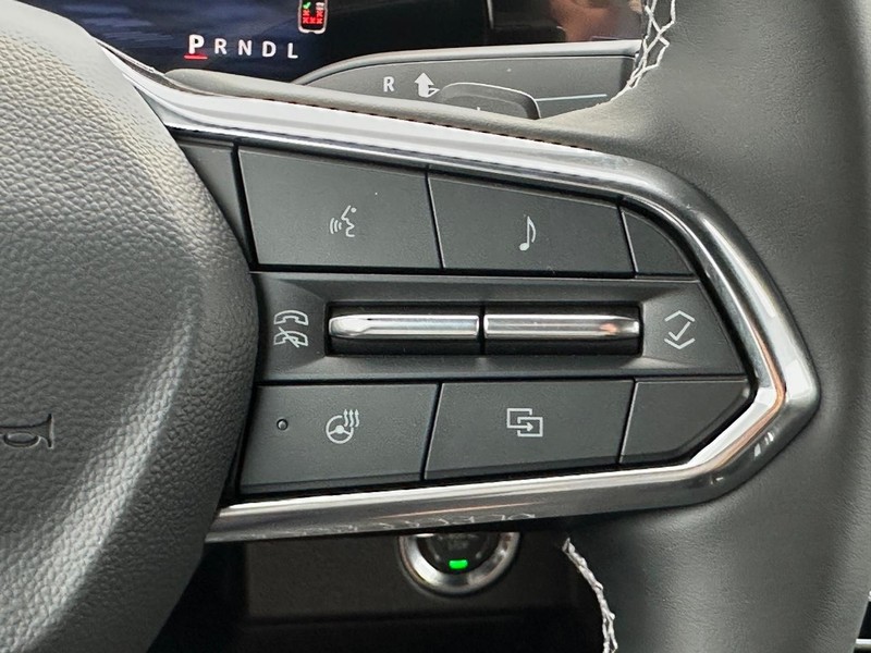 Chevrolet Traverse Vehicle Full-screen Gallery Image 11