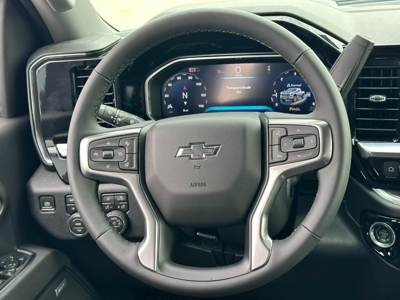 Chevrolet Silverado 2500HD Vehicle Full-screen Gallery Image 7