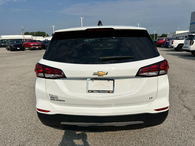 Chevrolet Equinox Vehicle Full-screen Gallery Image 04