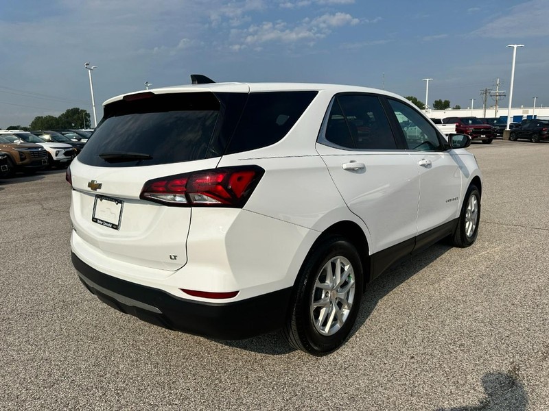 Chevrolet Equinox Vehicle Full-screen Gallery Image 06