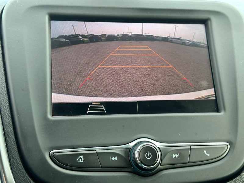 Chevrolet Equinox Vehicle Full-screen Gallery Image 21