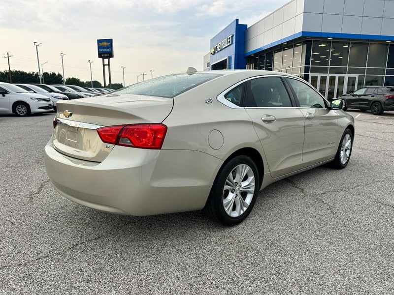 Chevrolet Impala Vehicle Full-screen Gallery Image 5