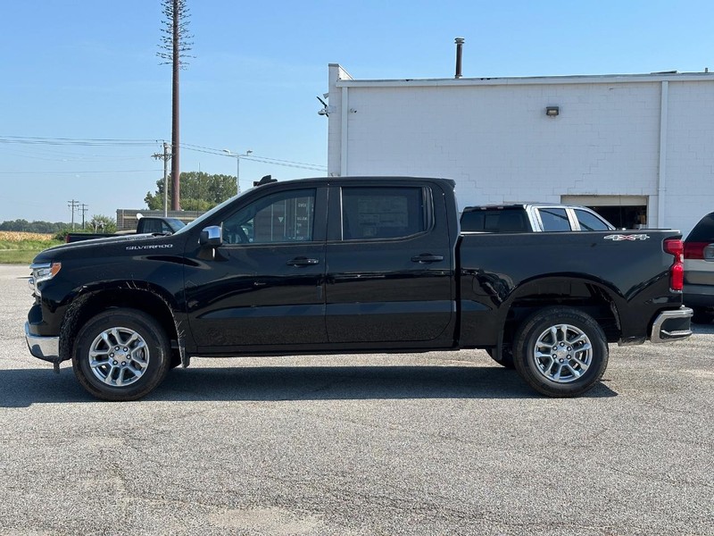 Chevrolet Silverado 1500 Vehicle Full-screen Gallery Image 2