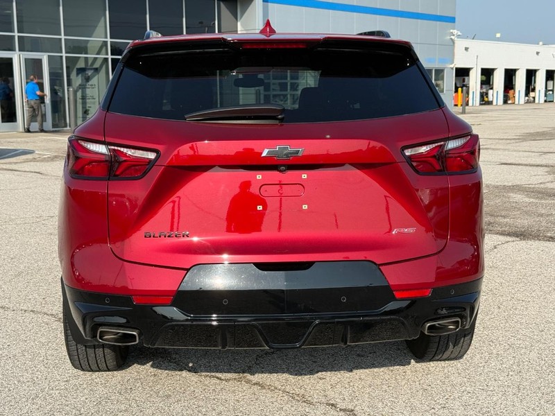 Chevrolet Blazer Vehicle Full-screen Gallery Image 04