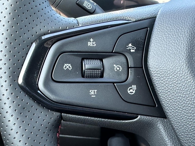 Chevrolet Trax Vehicle Full-screen Gallery Image 8