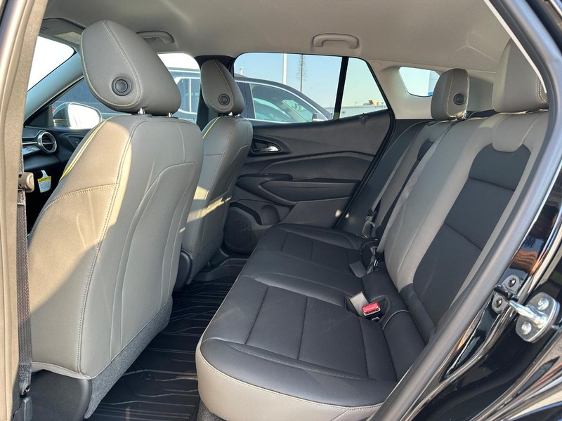 Chevrolet Trax Vehicle Full-screen Gallery Image 5