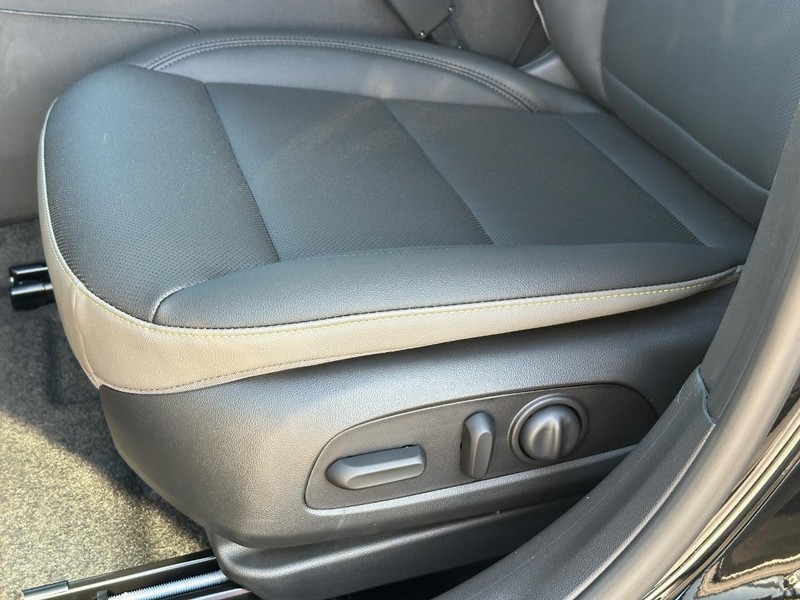 Chevrolet Trax Vehicle Full-screen Gallery Image 18