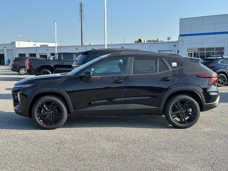 Chevrolet Trax Vehicle Full-screen Gallery Image 2