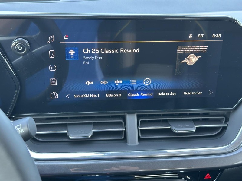 Chevrolet Trax Vehicle Full-screen Gallery Image 11
