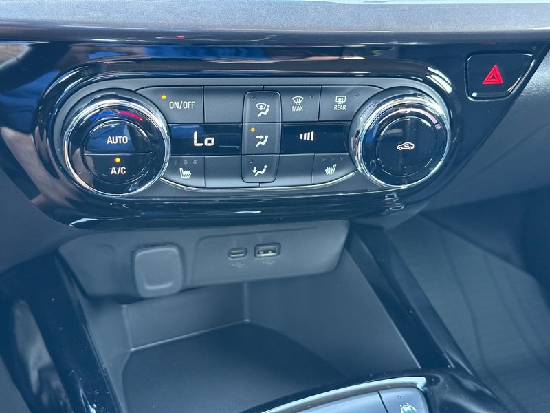 Chevrolet Trax Vehicle Full-screen Gallery Image 13