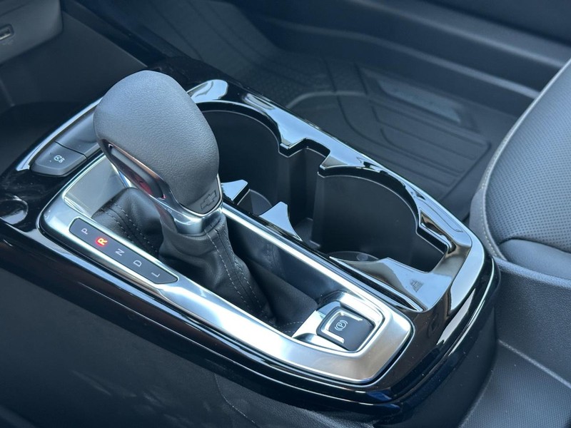 Chevrolet Trax Vehicle Full-screen Gallery Image 14