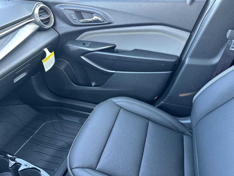 Chevrolet Trax Vehicle Full-screen Gallery Image 15