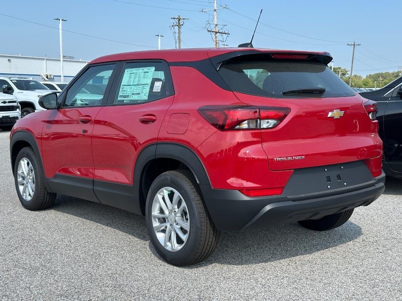Chevrolet TrailBlazer Vehicle Full-screen Gallery Image 3