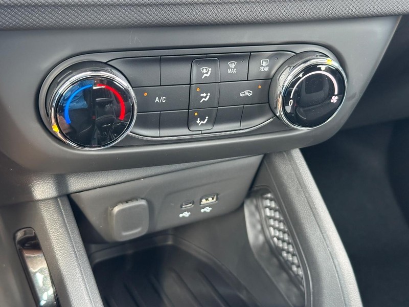 Chevrolet TrailBlazer Vehicle Full-screen Gallery Image 13