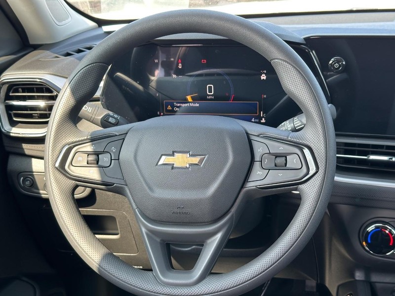 Chevrolet TrailBlazer Vehicle Full-screen Gallery Image 7