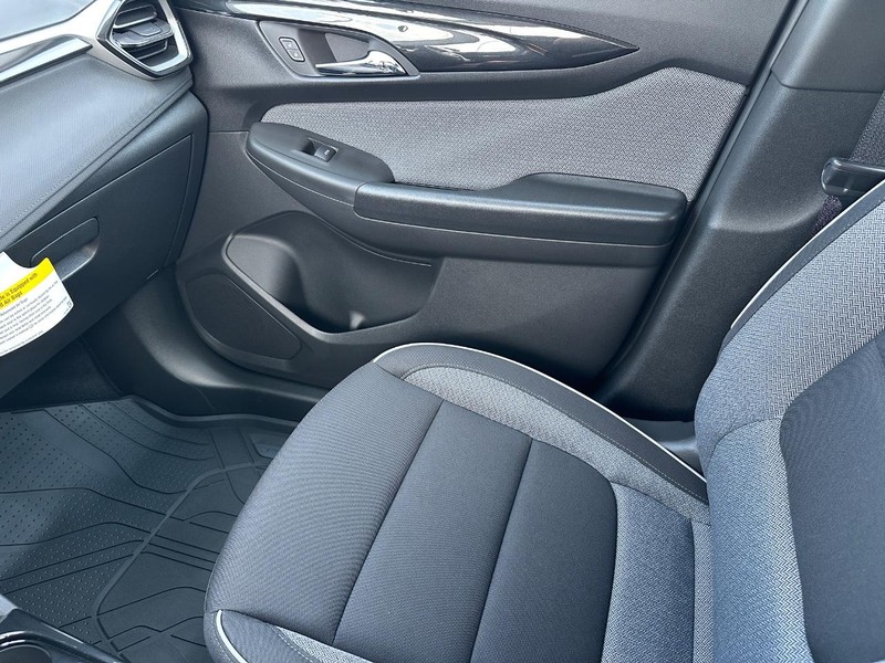 Chevrolet TrailBlazer Vehicle Full-screen Gallery Image 15