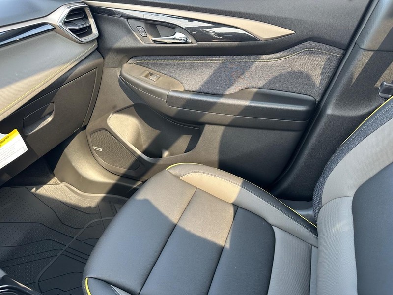 Chevrolet TrailBlazer Vehicle Full-screen Gallery Image 16