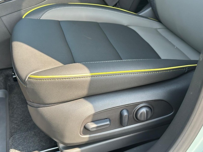 Chevrolet TrailBlazer Vehicle Full-screen Gallery Image 20