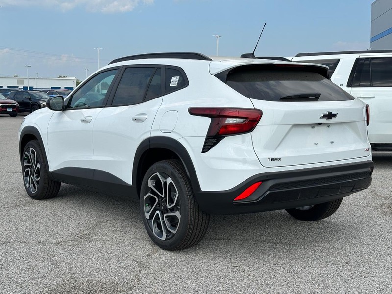 Chevrolet Trax Vehicle Full-screen Gallery Image 3