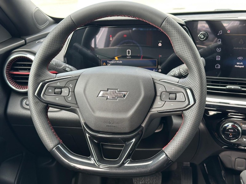 Chevrolet Trax Vehicle Full-screen Gallery Image 7