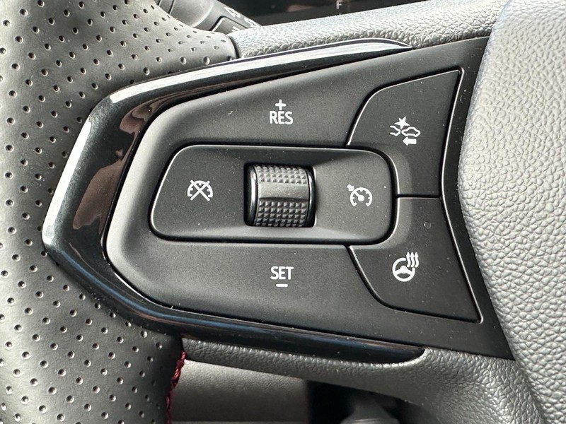 Chevrolet Trax Vehicle Full-screen Gallery Image 8