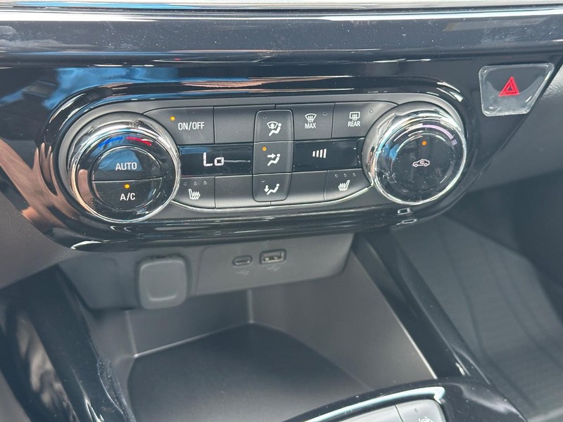 Chevrolet Trax Vehicle Full-screen Gallery Image 13