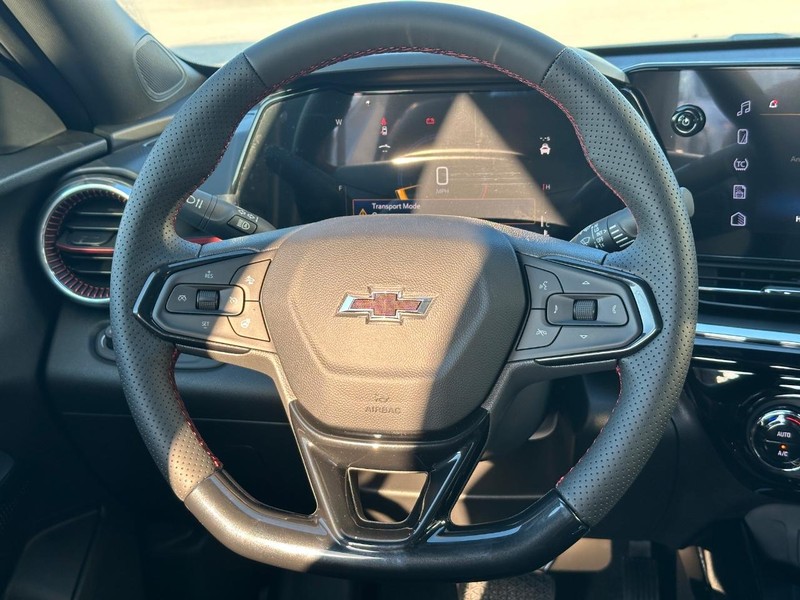 Chevrolet Trax Vehicle Full-screen Gallery Image 7