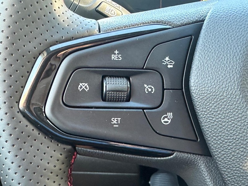 Chevrolet Trax Vehicle Full-screen Gallery Image 8