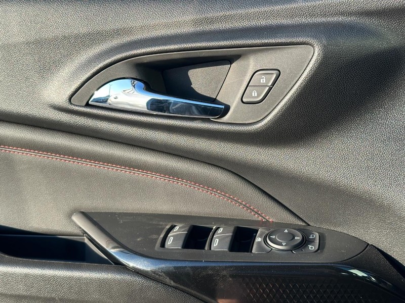 Chevrolet Trax Vehicle Full-screen Gallery Image 17