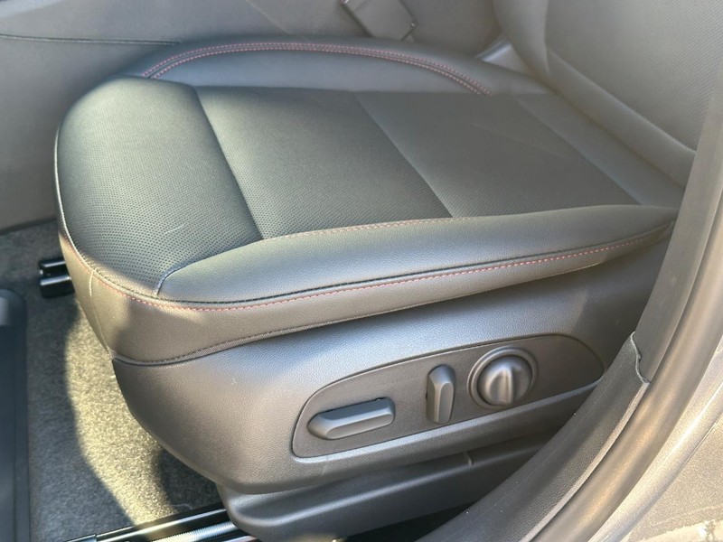 Chevrolet Trax Vehicle Full-screen Gallery Image 18