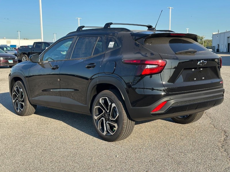 Chevrolet Trax Vehicle Full-screen Gallery Image 3