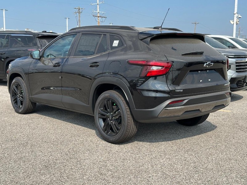 Chevrolet Trax Vehicle Full-screen Gallery Image 3