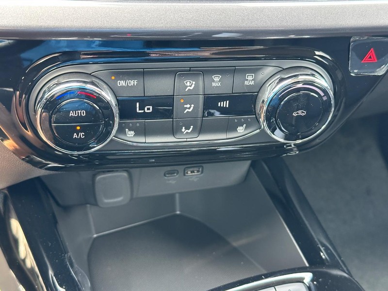 Chevrolet Trax Vehicle Full-screen Gallery Image 13