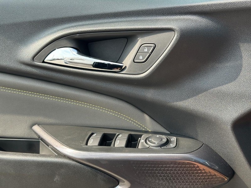 Chevrolet Trax Vehicle Full-screen Gallery Image 17