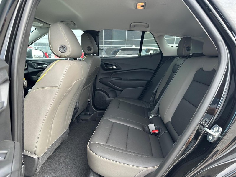 Chevrolet Trax Vehicle Full-screen Gallery Image 5
