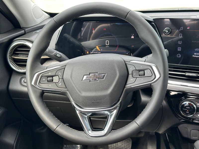 Chevrolet Trax Vehicle Full-screen Gallery Image 7