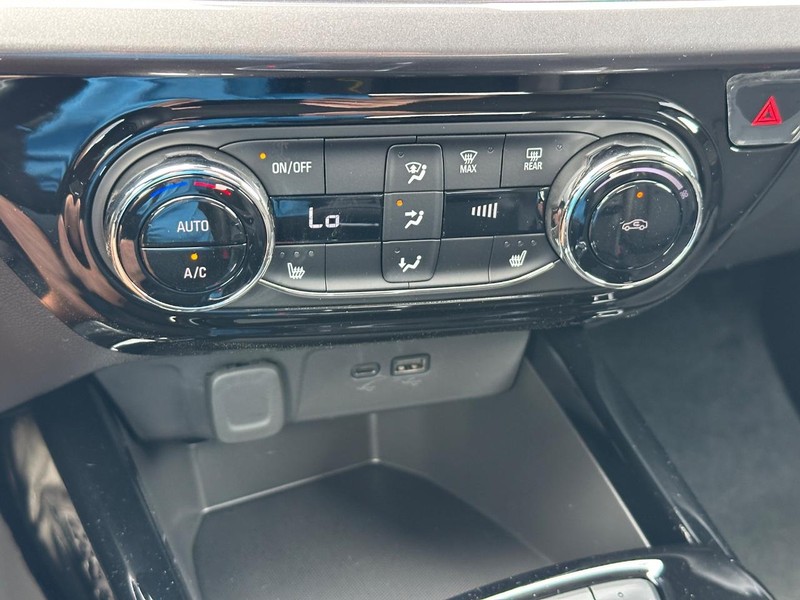 Chevrolet Trax Vehicle Full-screen Gallery Image 13