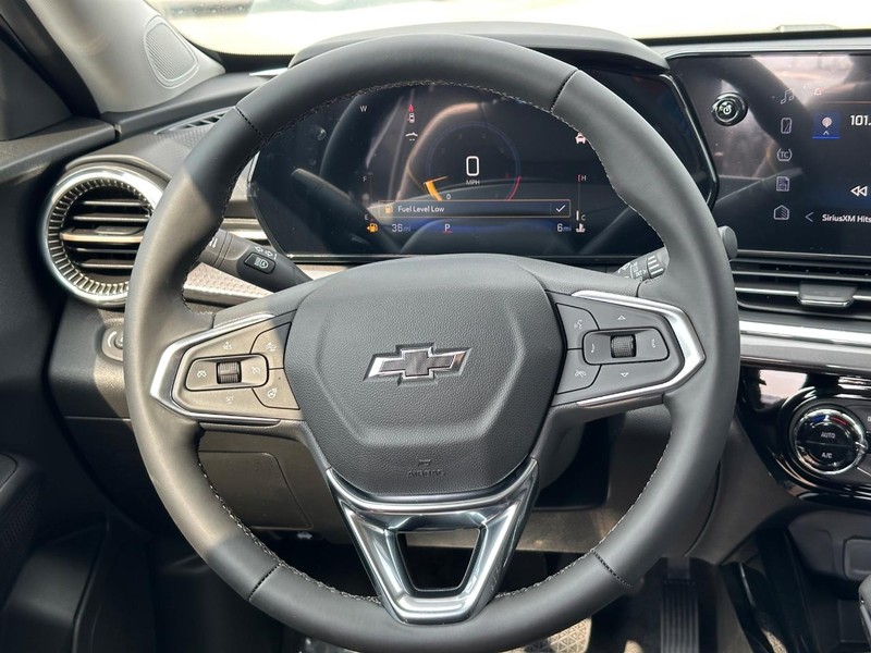Chevrolet Trax Vehicle Full-screen Gallery Image 7