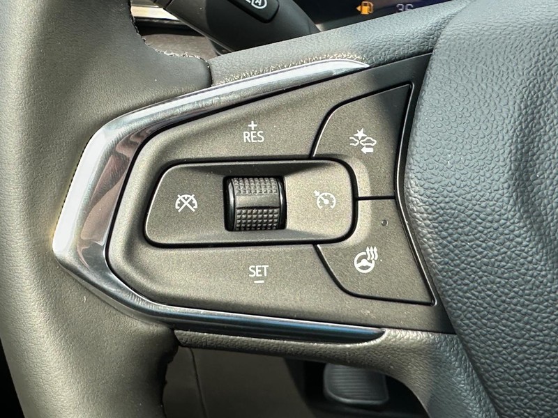 Chevrolet Trax Vehicle Full-screen Gallery Image 8