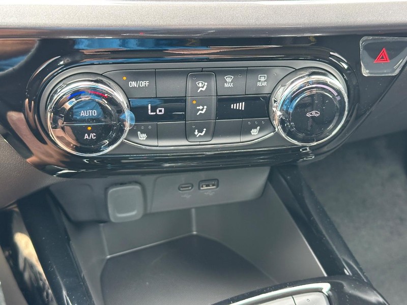 Chevrolet Trax Vehicle Full-screen Gallery Image 13