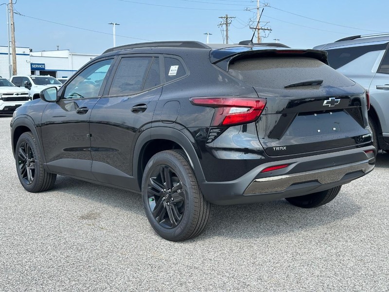 Chevrolet Trax Vehicle Full-screen Gallery Image 3