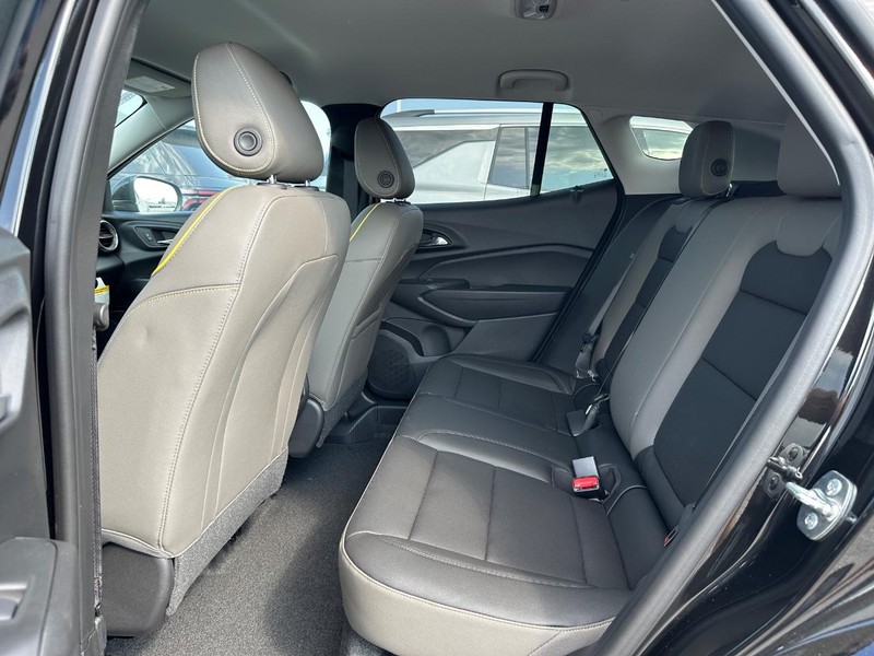 Chevrolet Trax Vehicle Full-screen Gallery Image 5