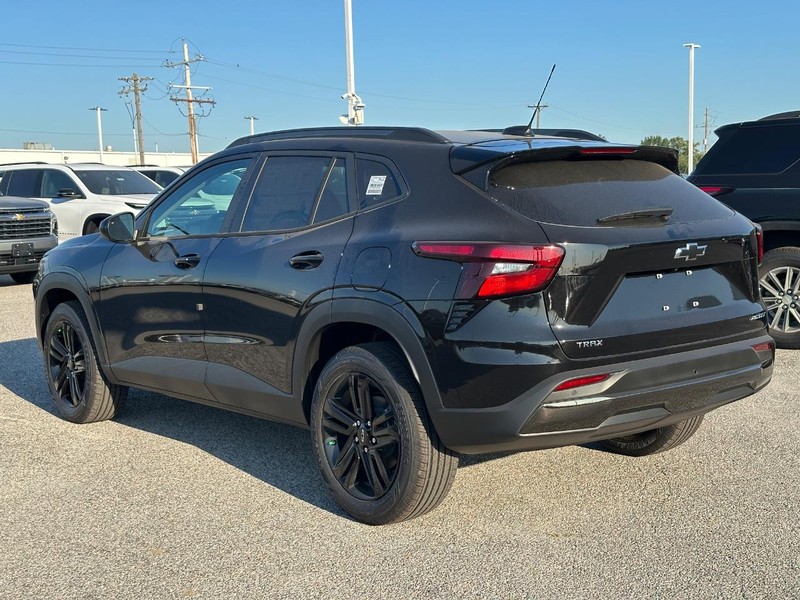 Chevrolet Trax Vehicle Full-screen Gallery Image 3
