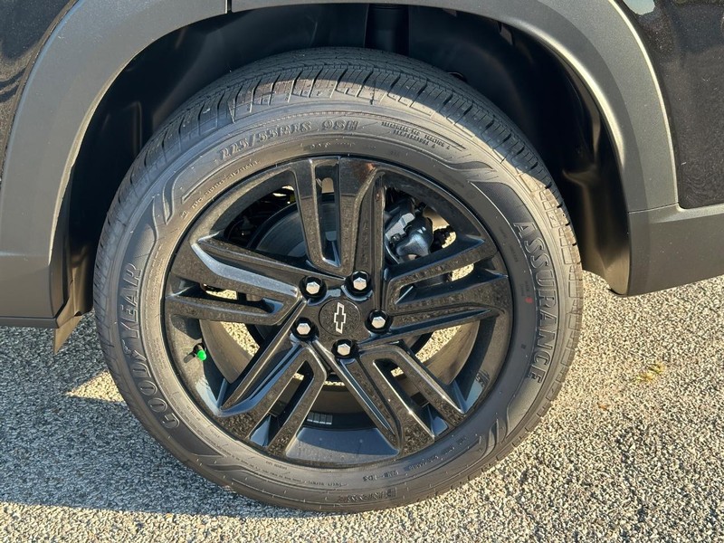 Chevrolet Trax Vehicle Full-screen Gallery Image 4