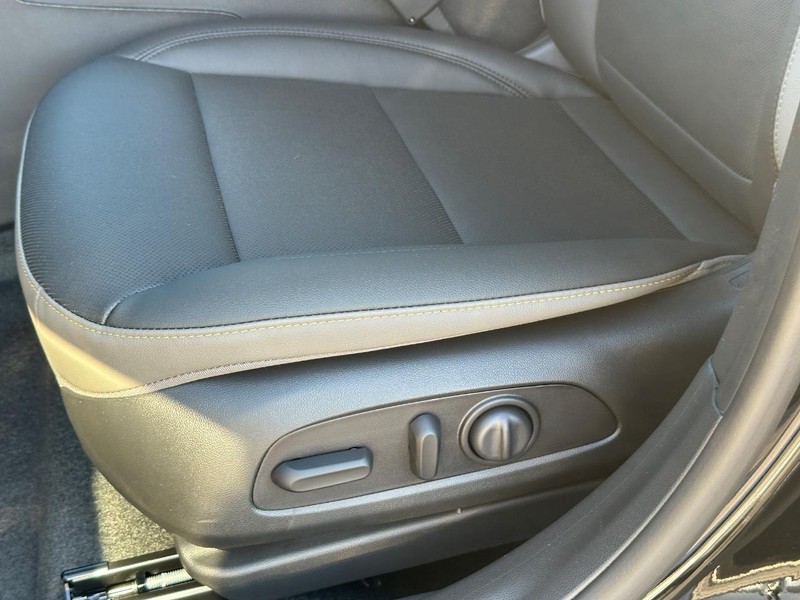 Chevrolet Trax Vehicle Full-screen Gallery Image 18