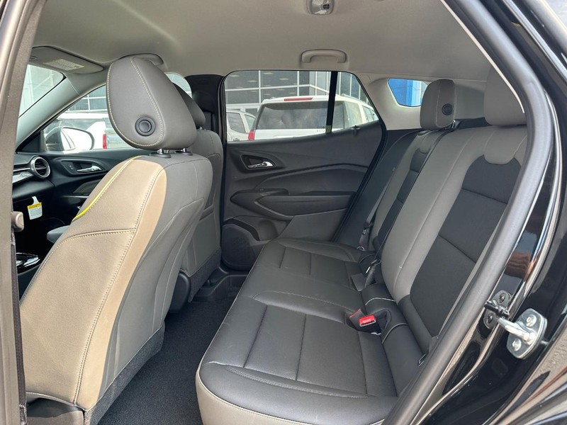 Chevrolet Trax Vehicle Full-screen Gallery Image 5
