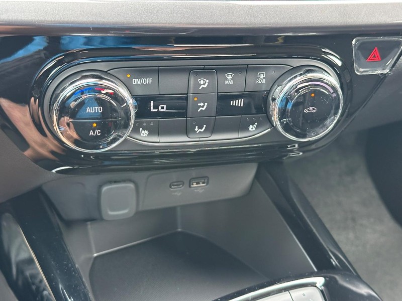 Chevrolet Trax Vehicle Full-screen Gallery Image 13