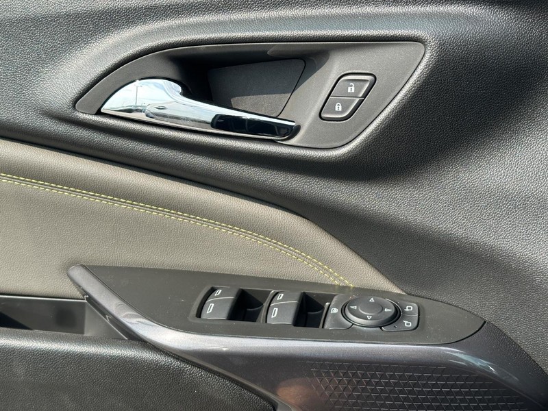 Chevrolet Trax Vehicle Full-screen Gallery Image 17