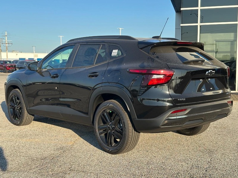 Chevrolet Trax Vehicle Full-screen Gallery Image 3