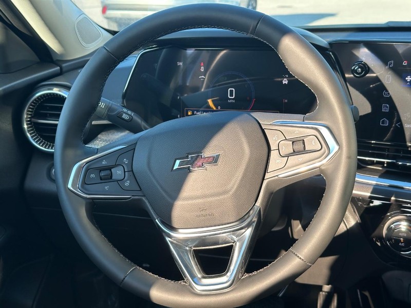 Chevrolet Trax Vehicle Full-screen Gallery Image 7